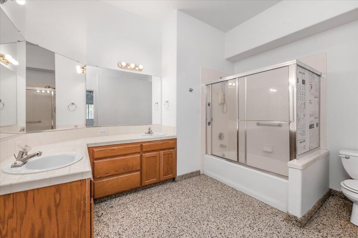 5633 N Delbert Avenue