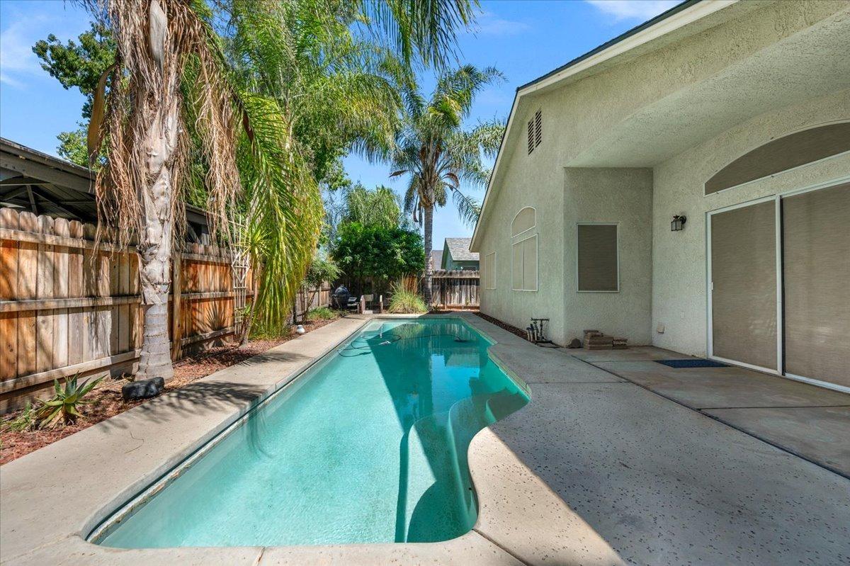 5633 N Delbert Avenue