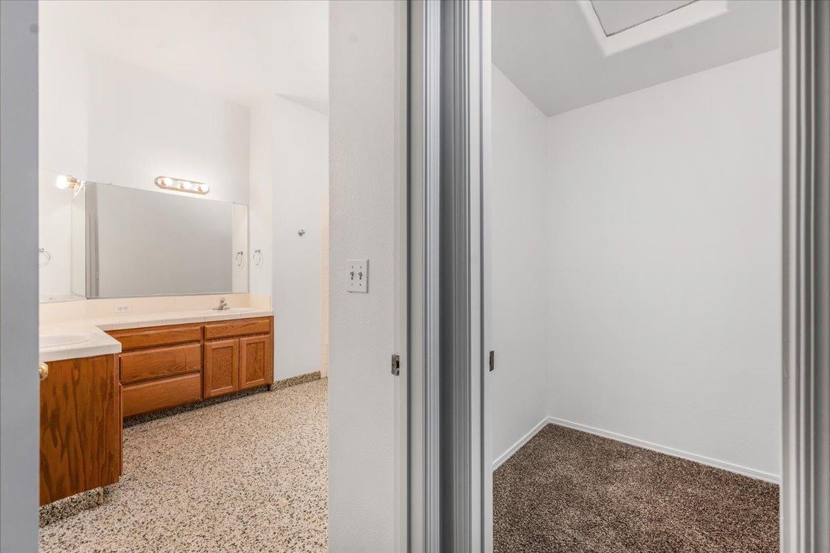 5633 N Delbert Avenue