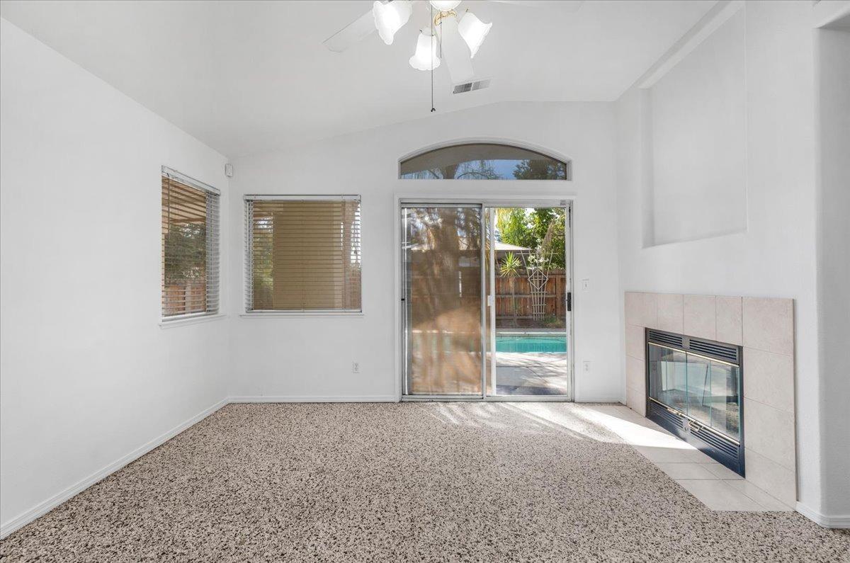 5633 N Delbert Avenue