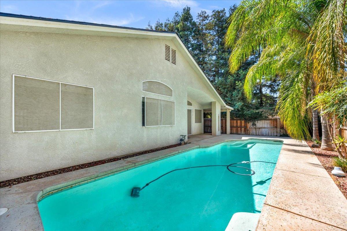 5633 N Delbert Avenue