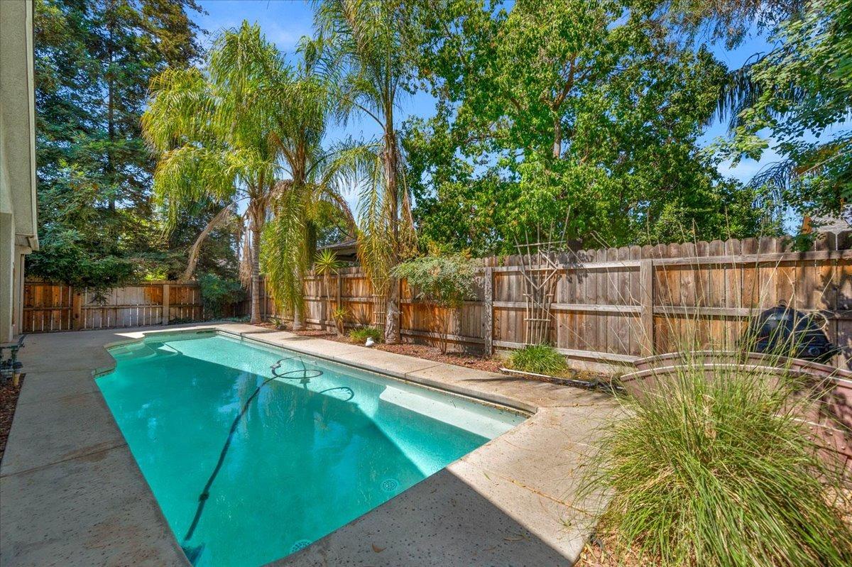 5633 N Delbert Avenue