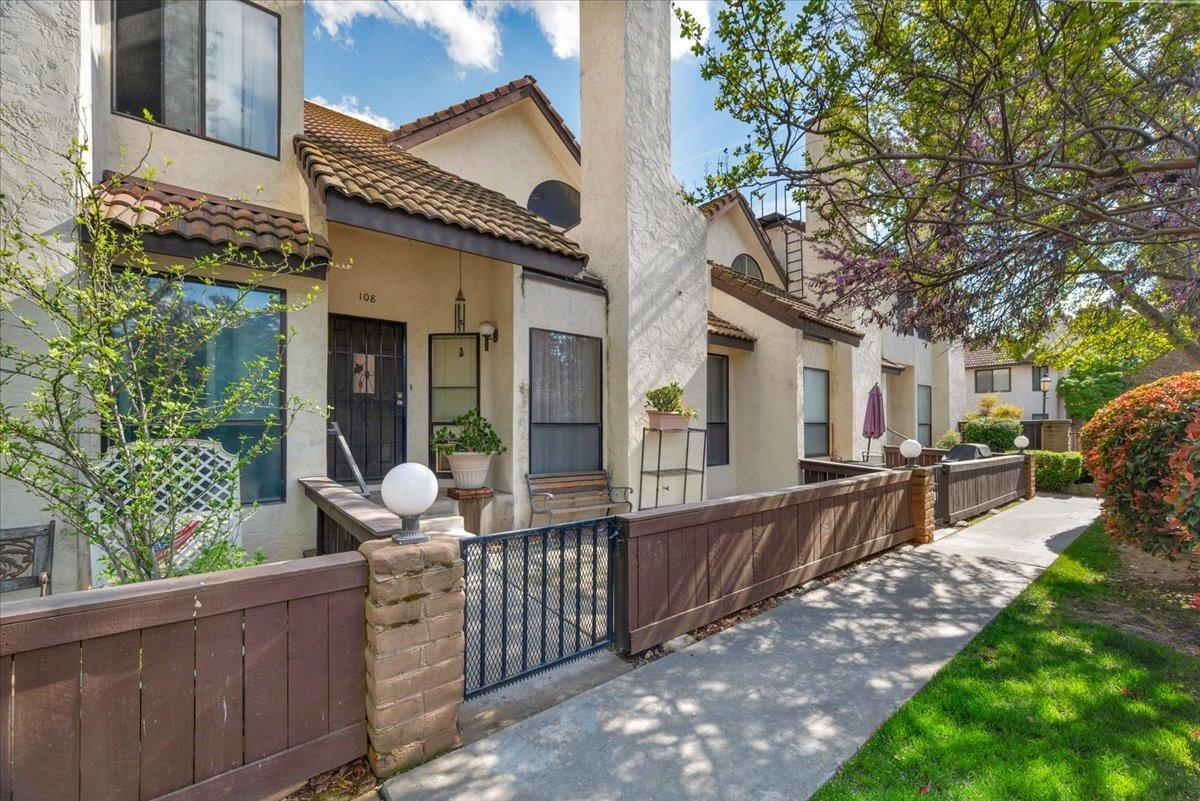 2890 Huntington Boulevard # 108