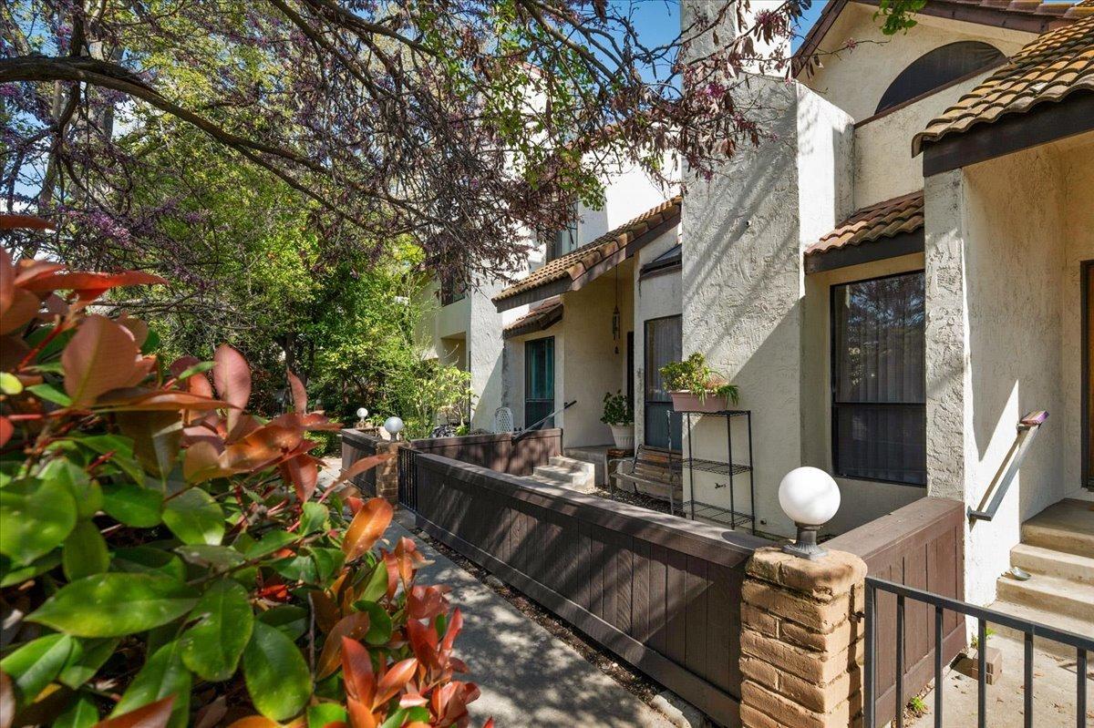 2890 Huntington Boulevard # 108