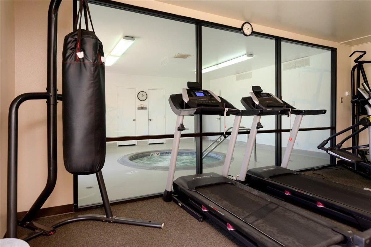 2706 W Ashlan Avenue # 323