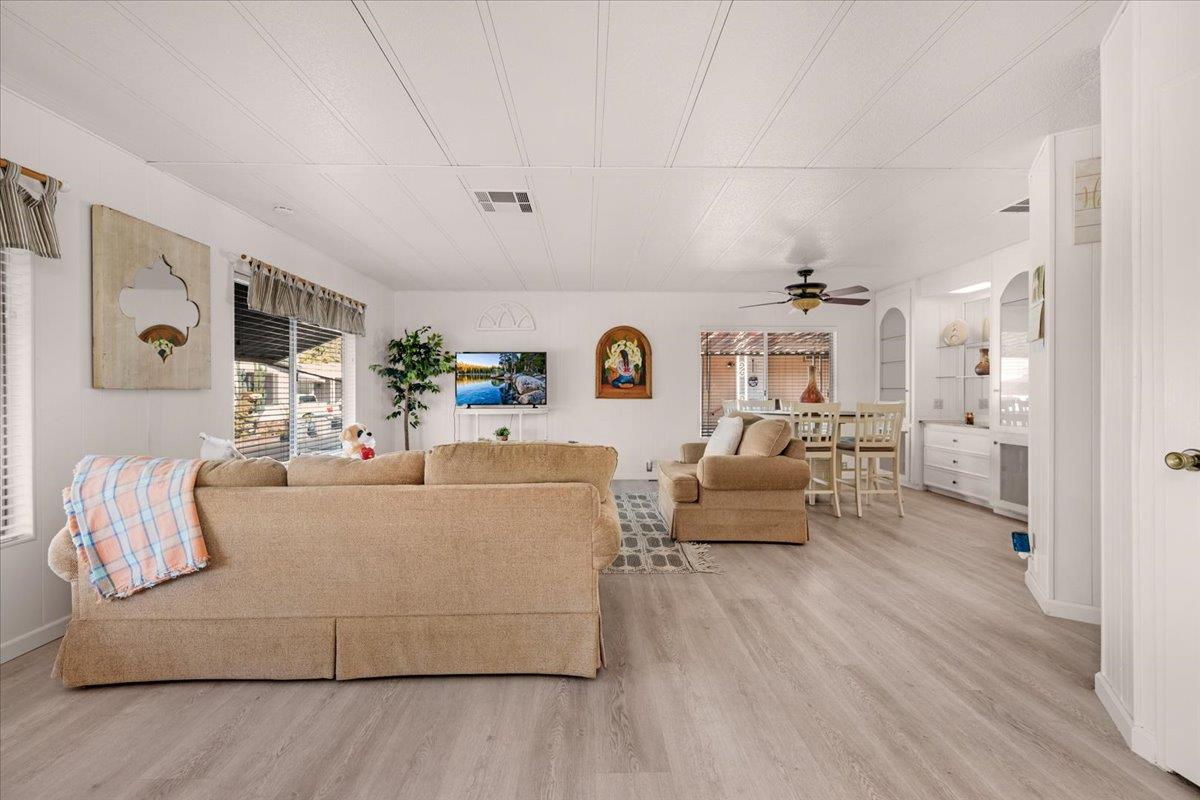 2706 W Ashlan Avenue # 323