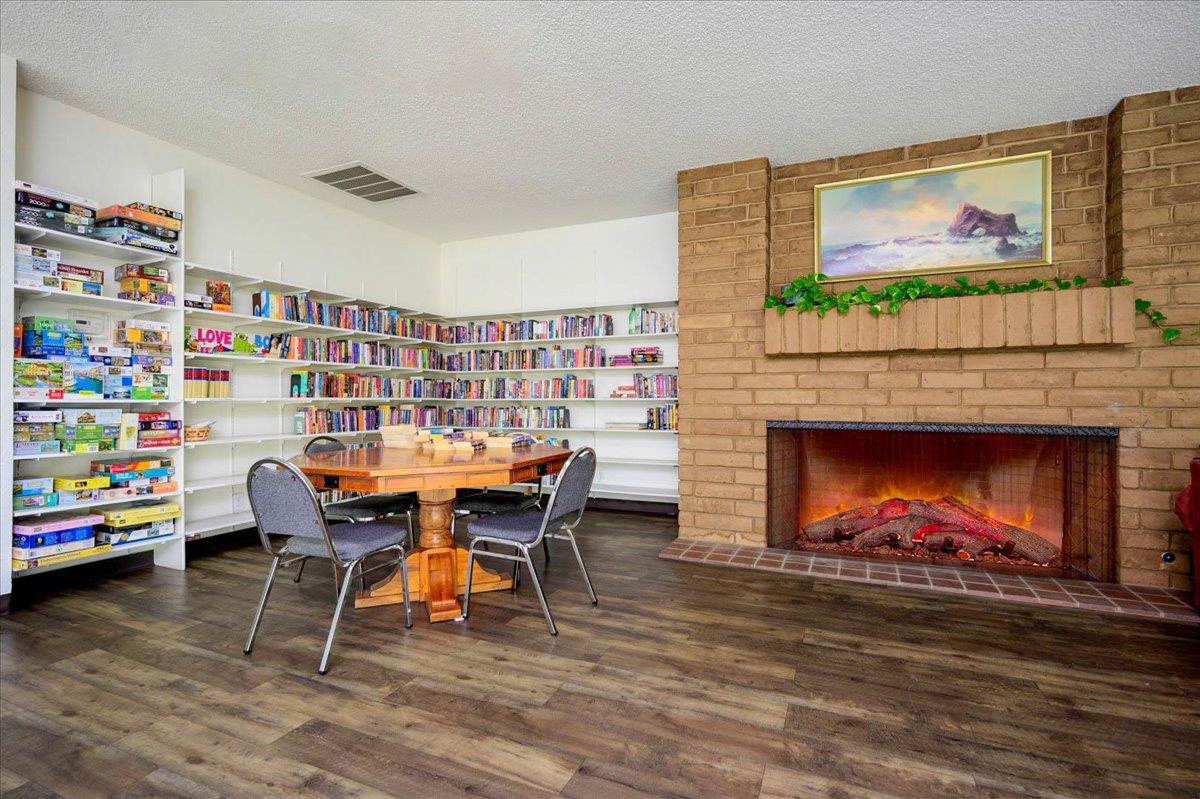 2706 W Ashlan Avenue # 323