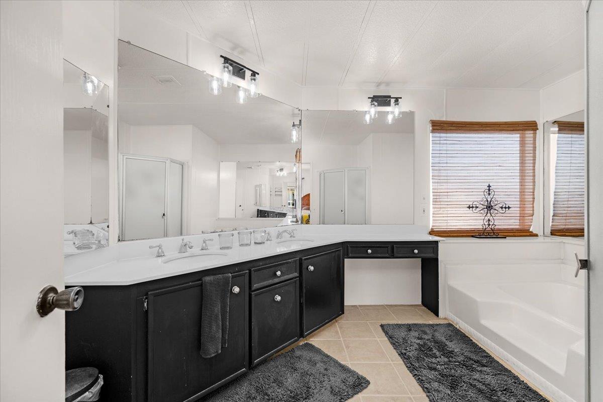 2706 W Ashlan Avenue # 323