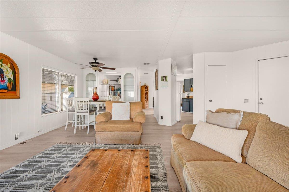 2706 W Ashlan Avenue # 323