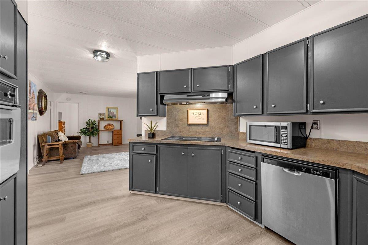 2706 W Ashlan Avenue # 323