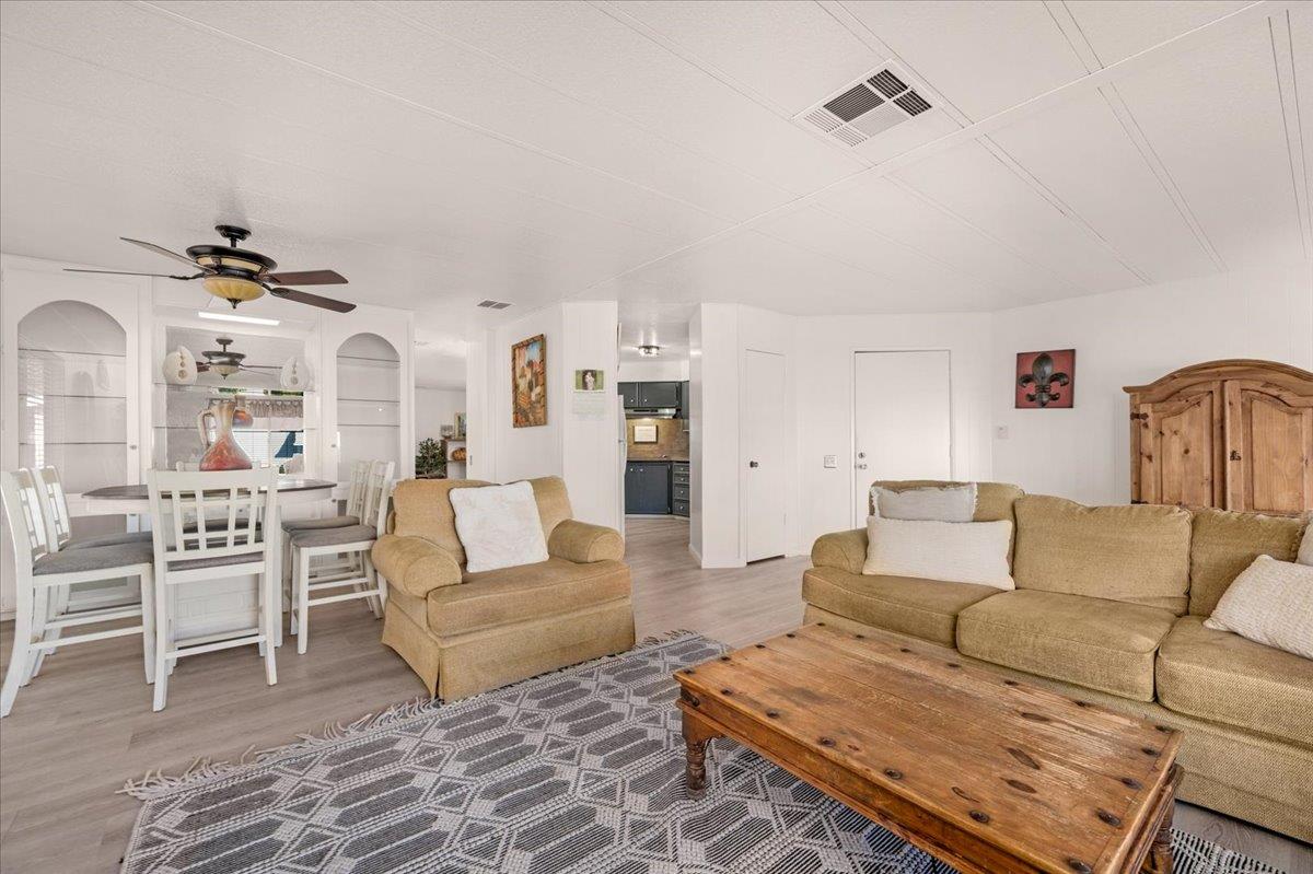 2706 W Ashlan Avenue # 323