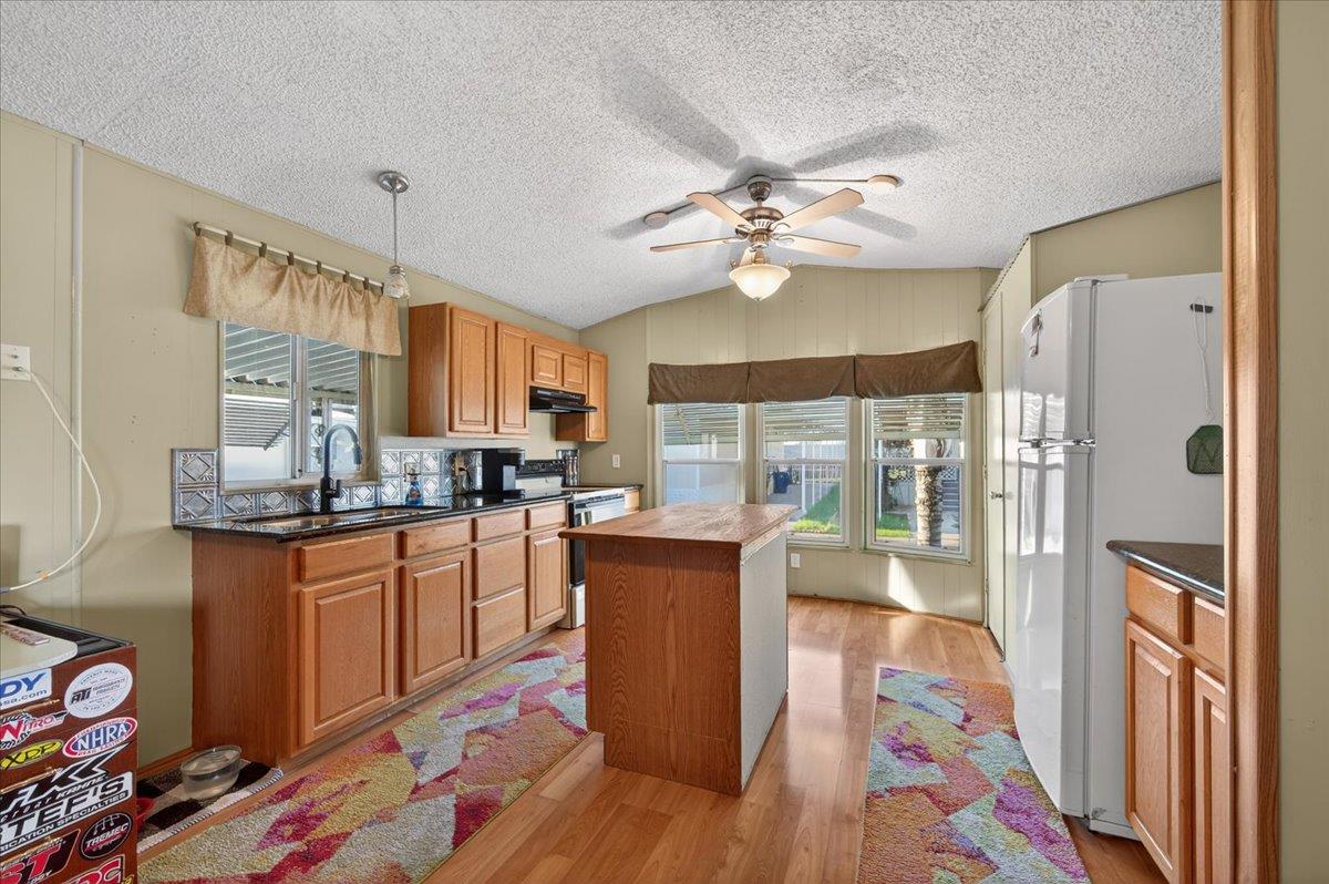 1001 Sylmar Avenue # 216