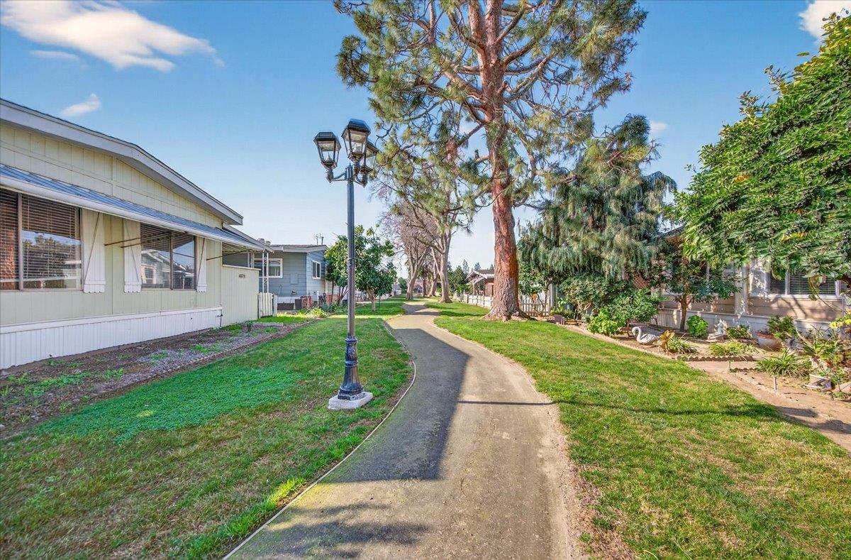 2706 W Ashlan Avenue # 86