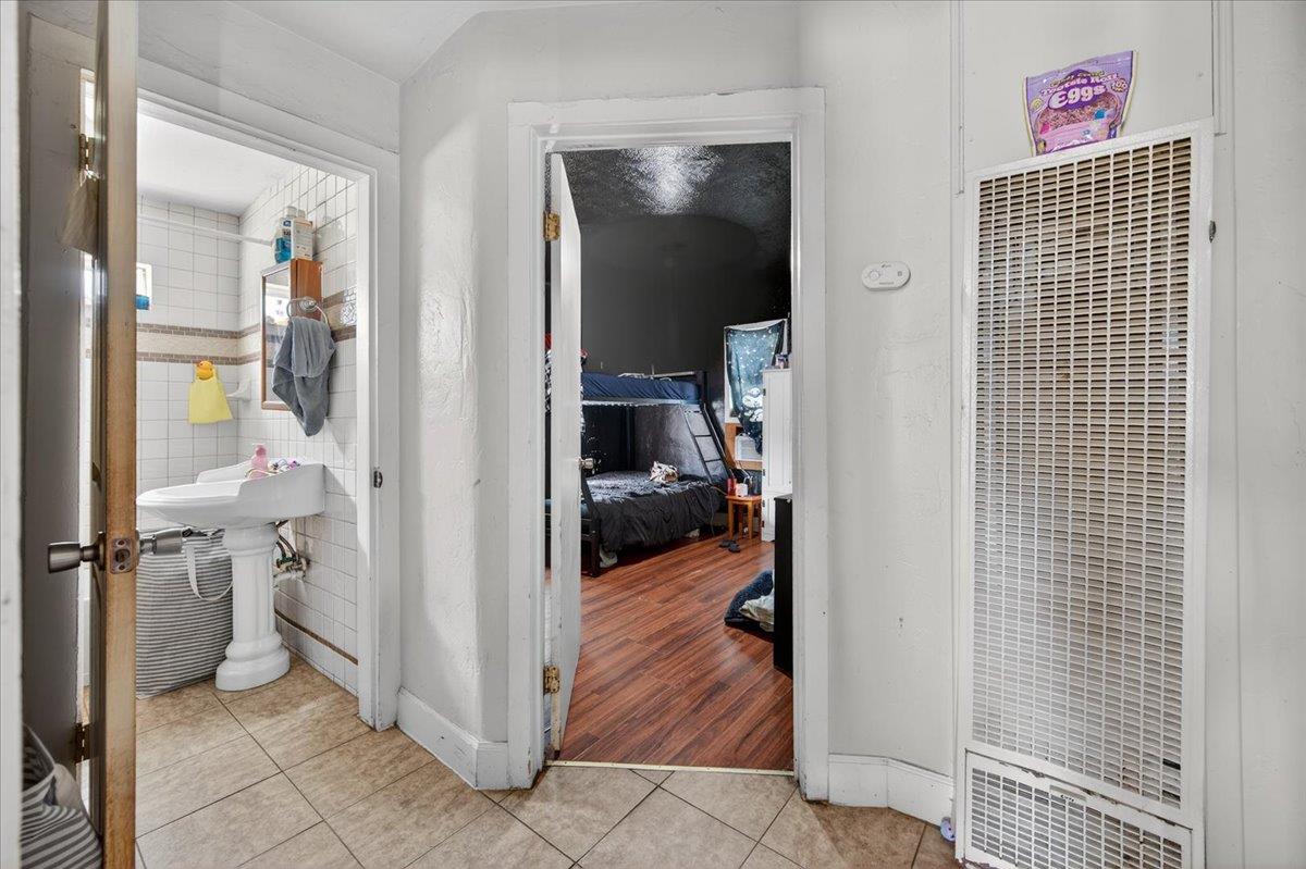 1328 E Fedora Avenue