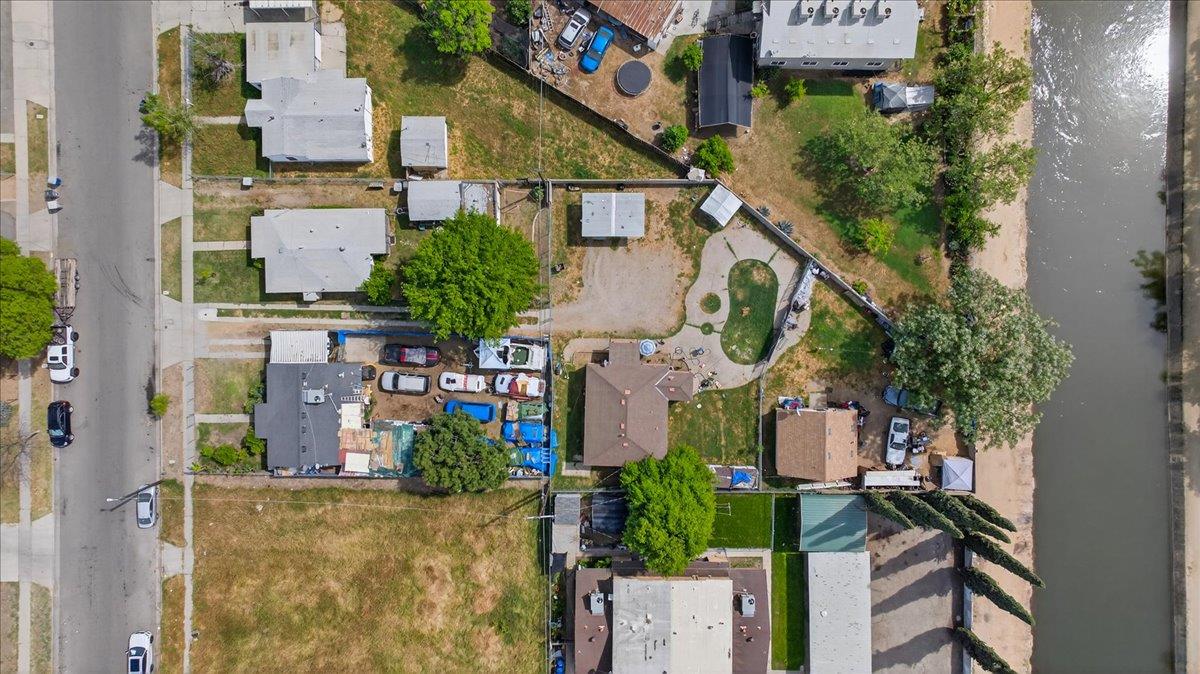 1328 E Fedora Avenue