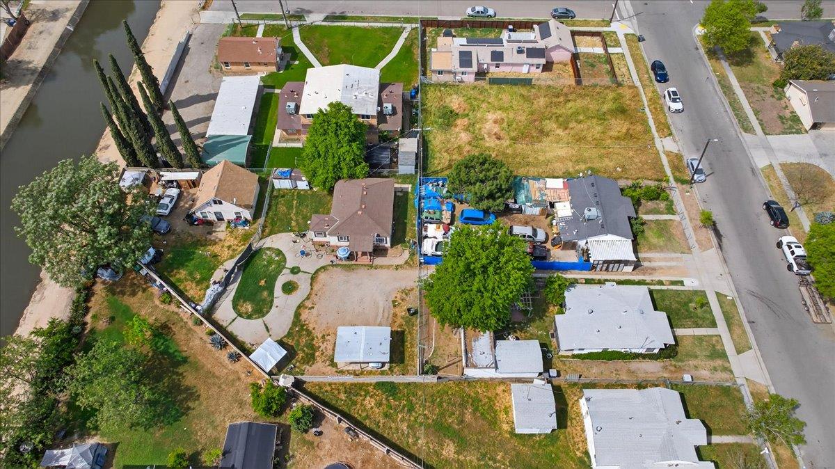 1328 E Fedora Avenue