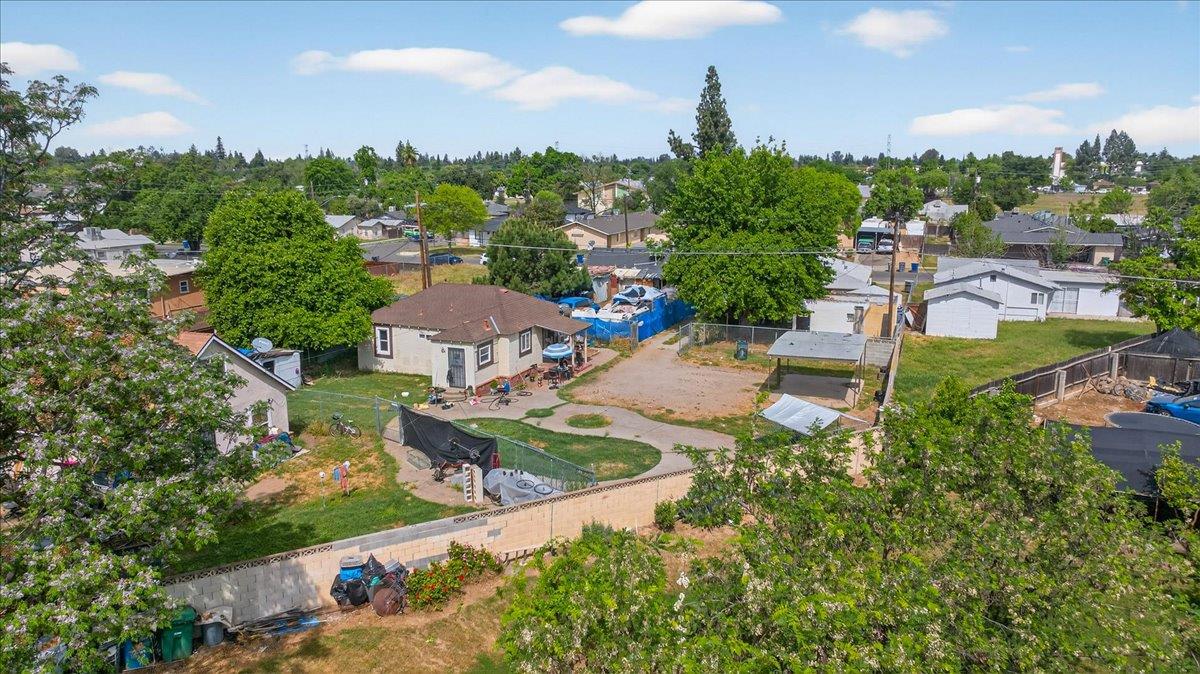 1328 E Fedora Avenue