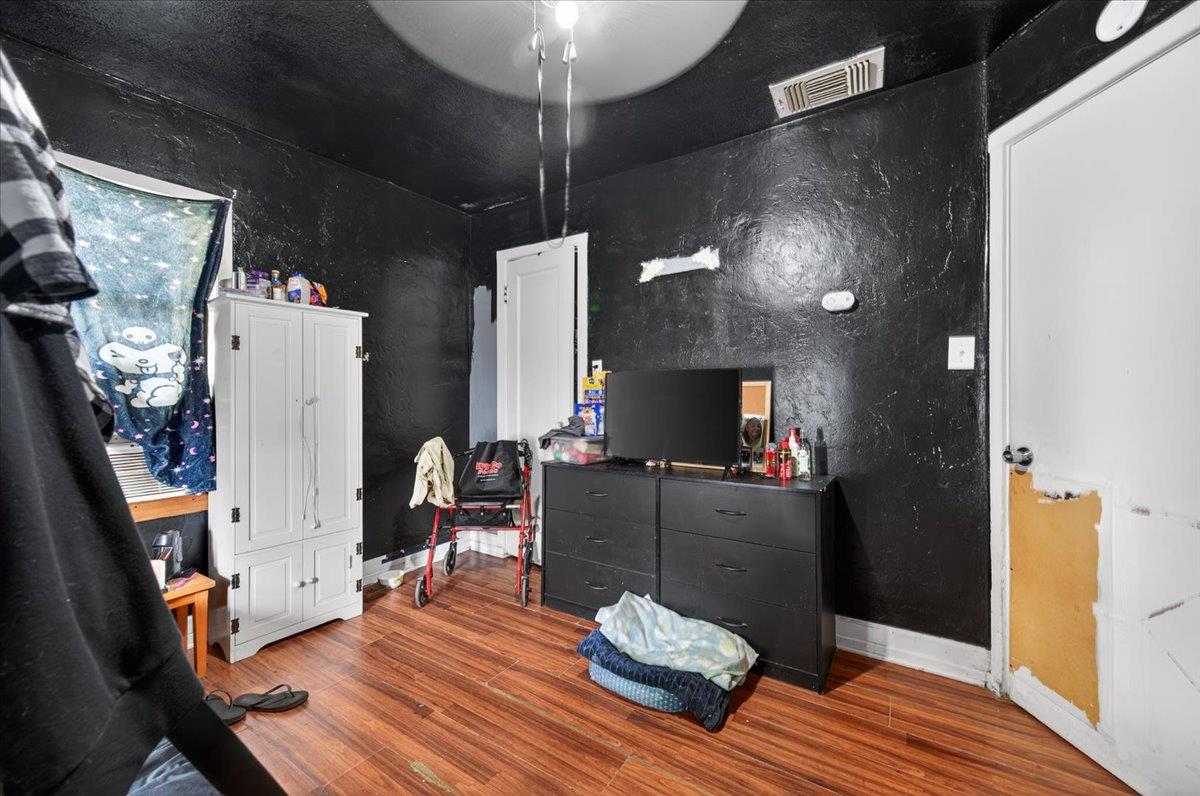 1328 E Fedora Avenue