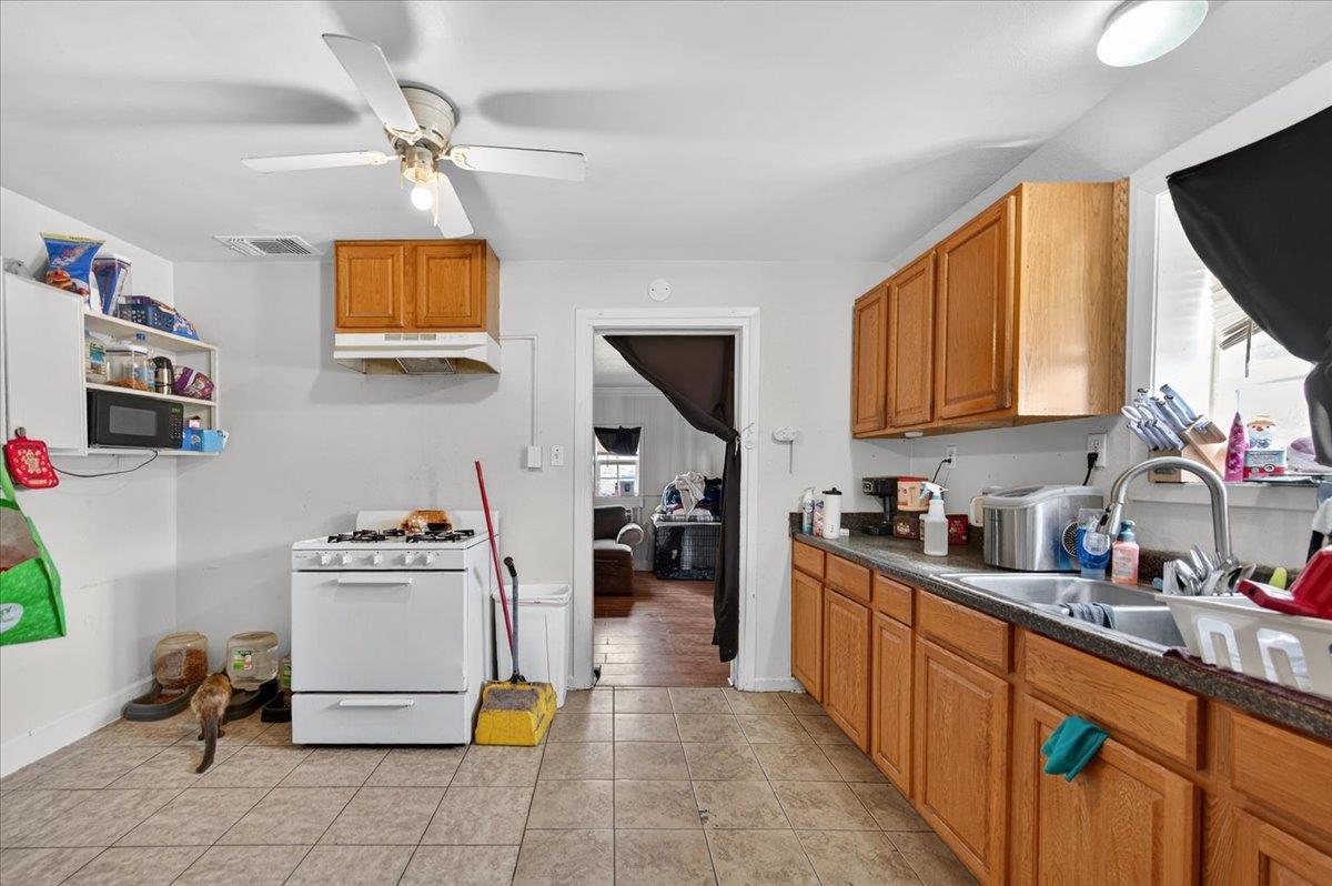 1328 E Fedora Avenue