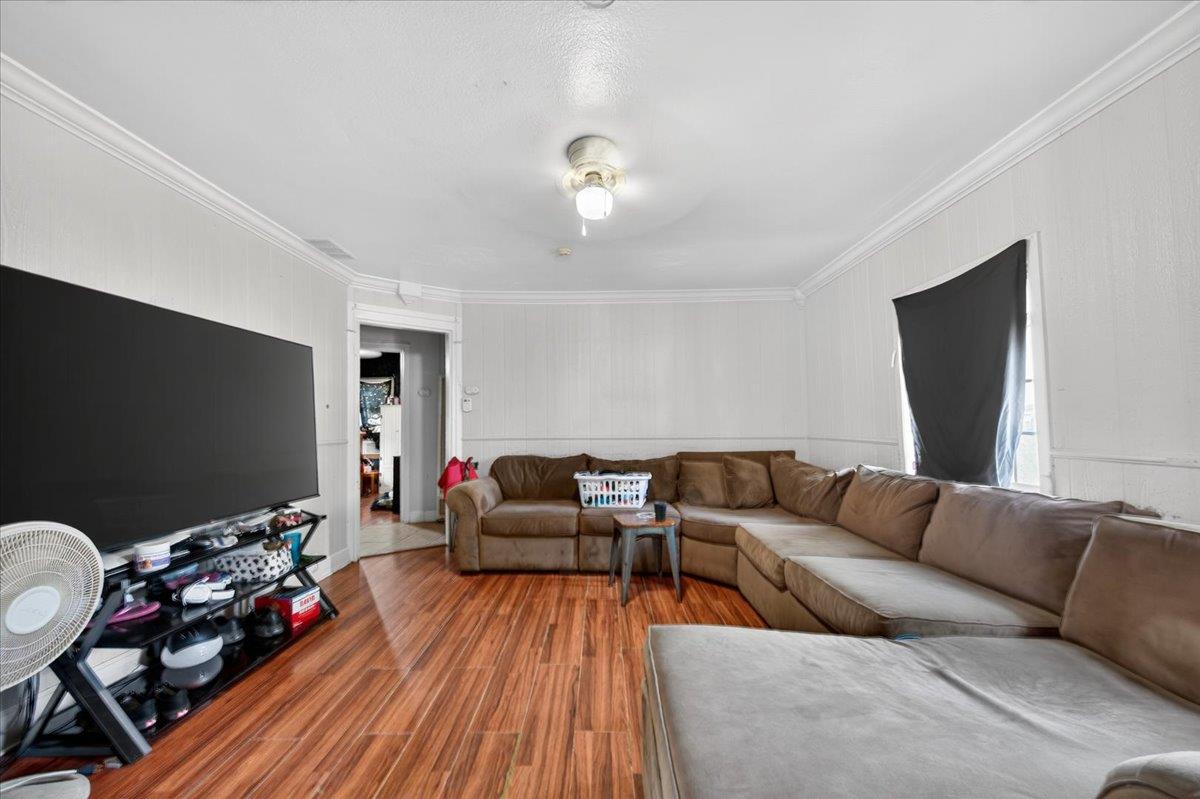 1328 E Fedora Avenue