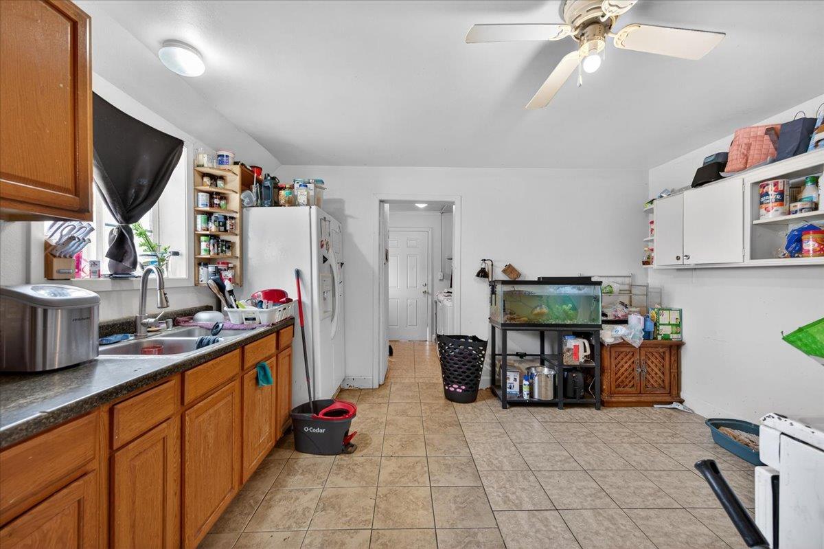 1328 E Fedora Avenue