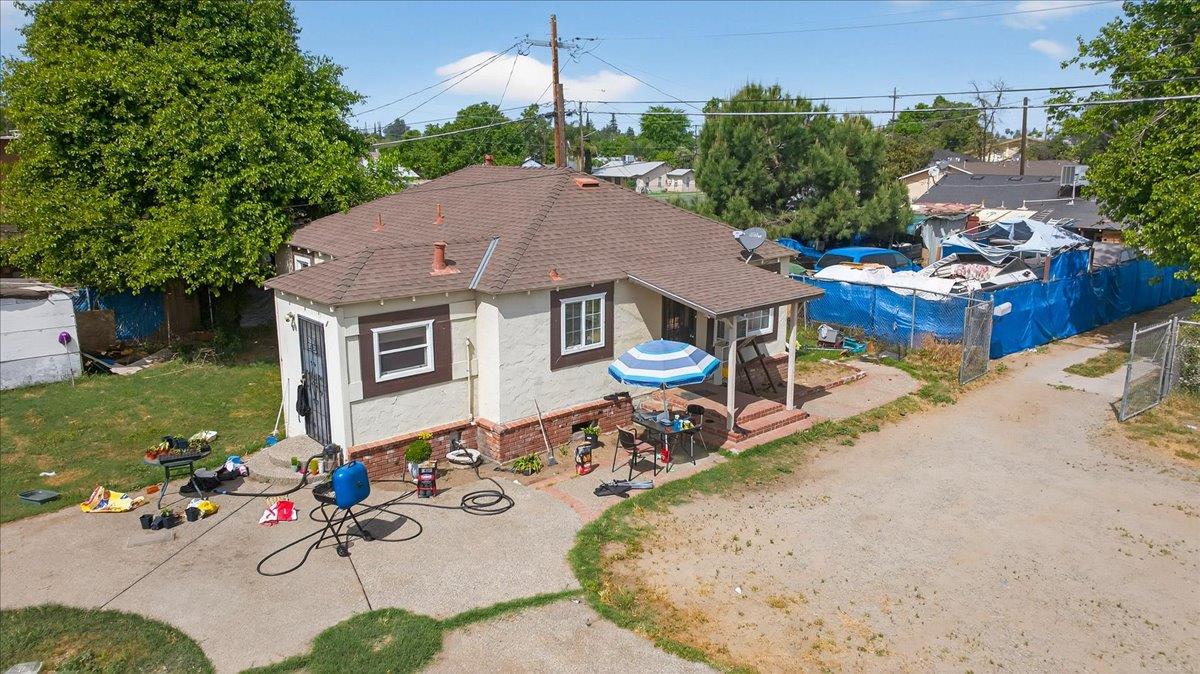 1328 E Fedora Avenue