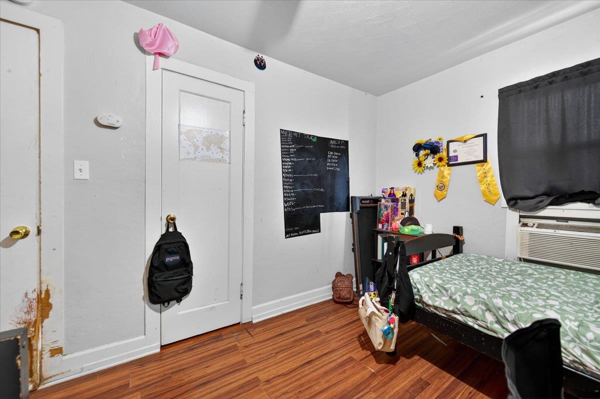 1328 E Fedora Avenue