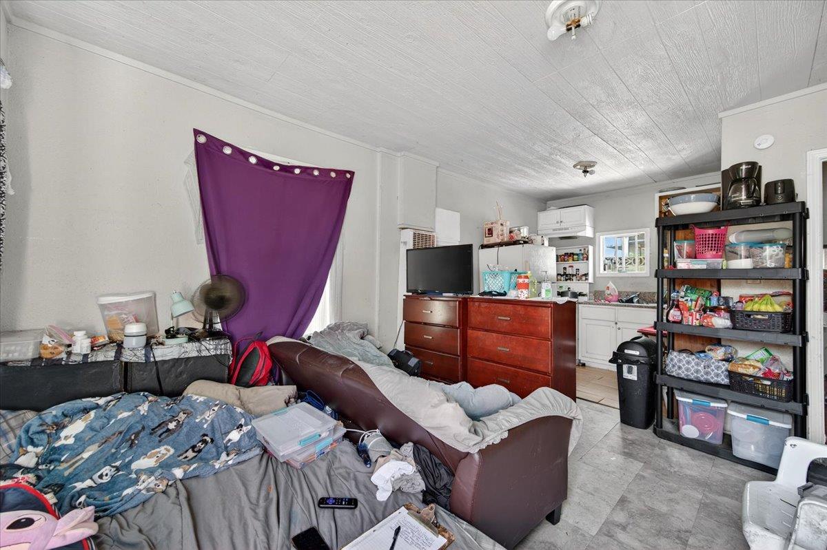 1328 E Fedora Avenue