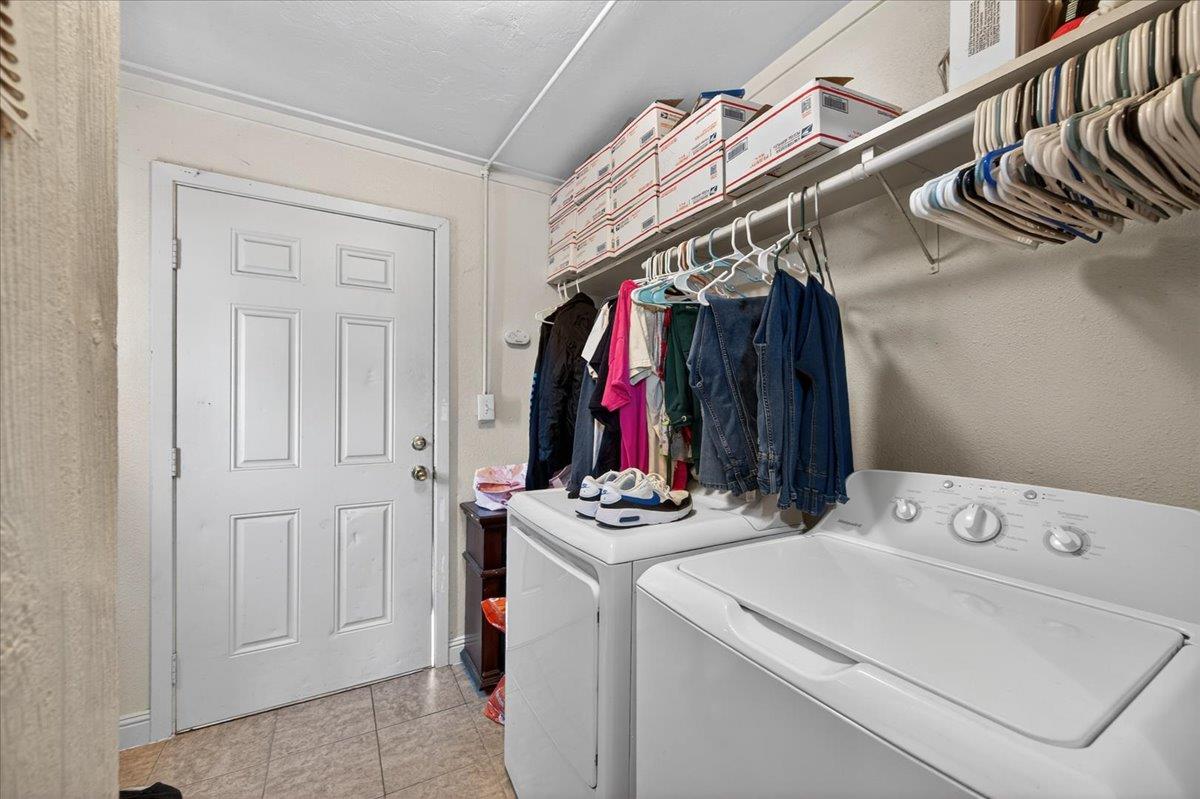 1328 E Fedora Avenue