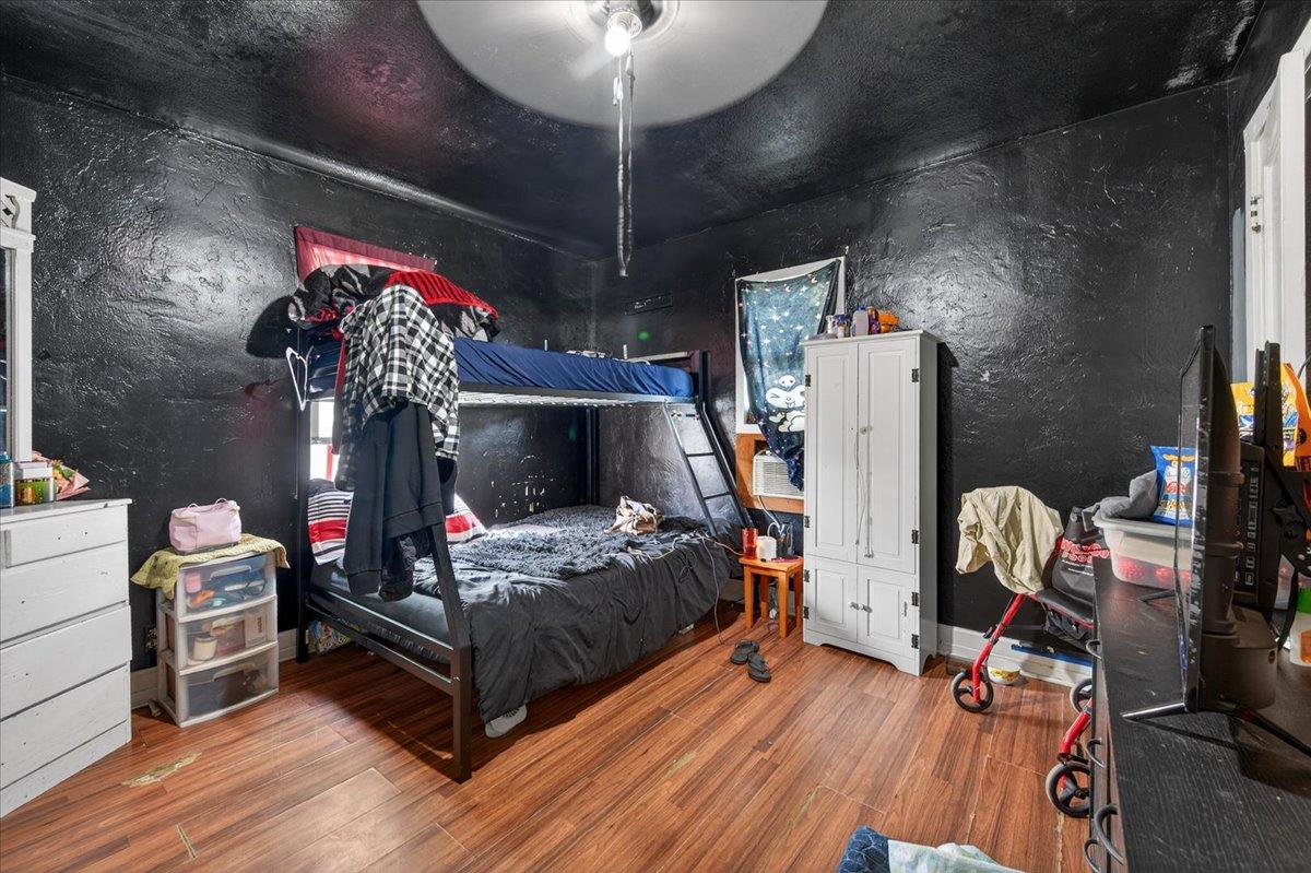 1328 E Fedora Avenue