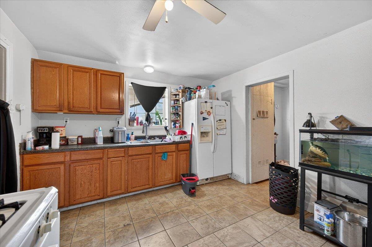 1328 E Fedora Avenue