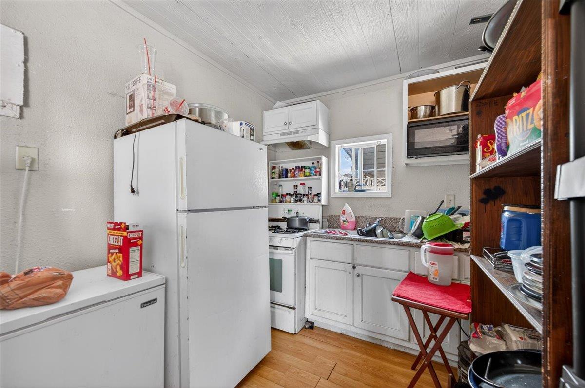 1328 E Fedora Avenue