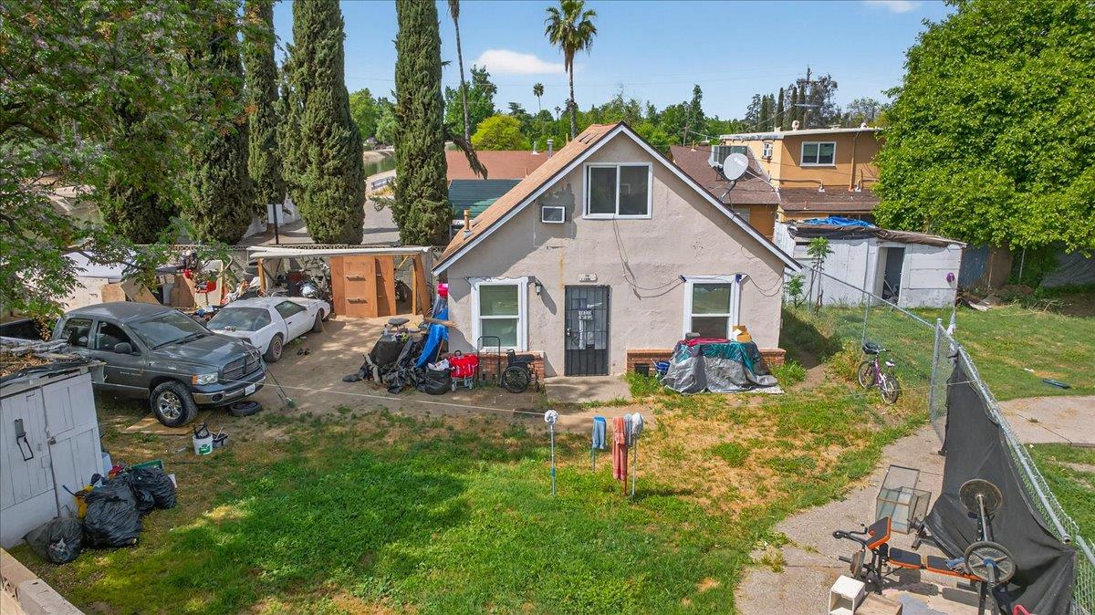 1328 E Fedora Avenue