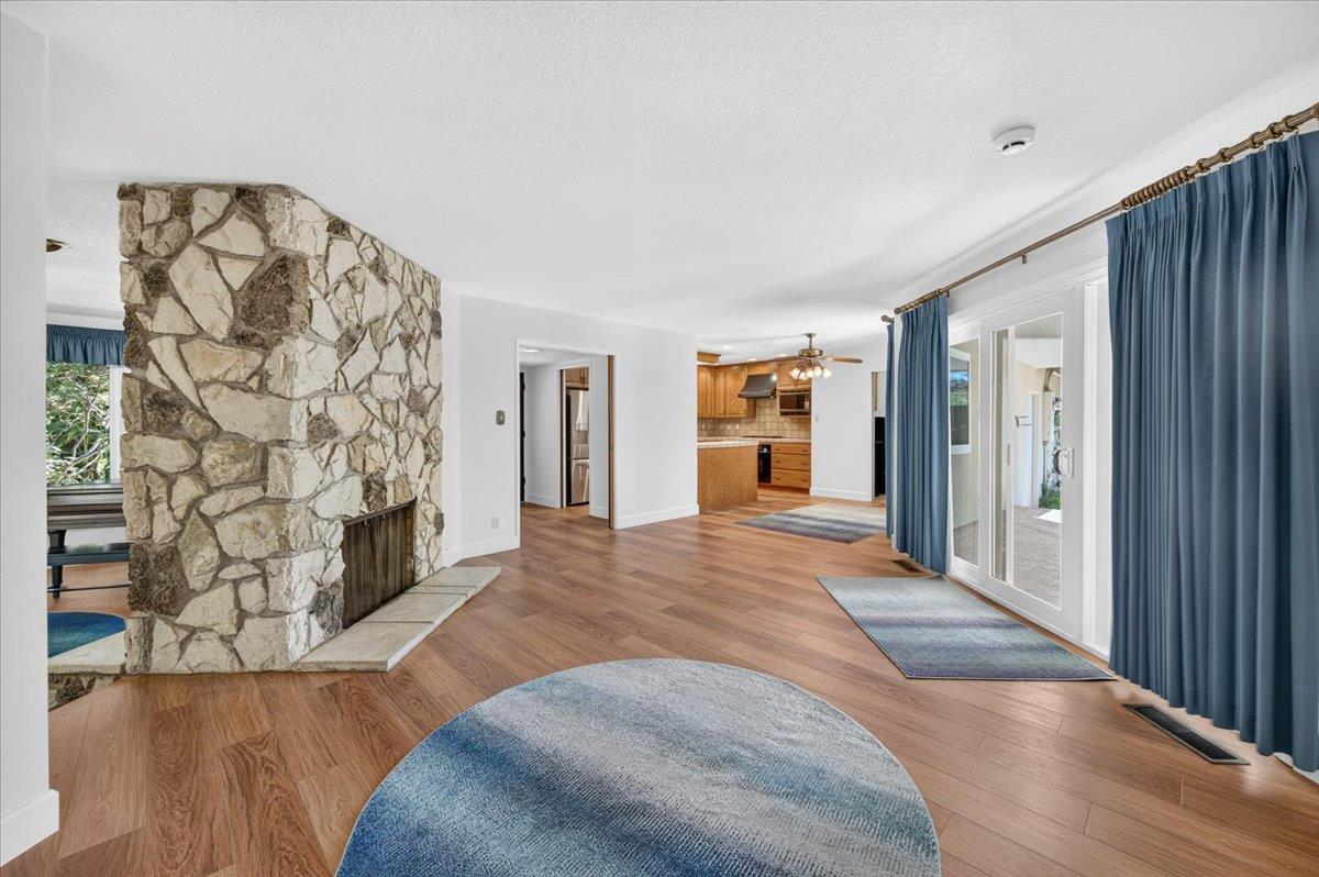 749 W Escalon Avenue