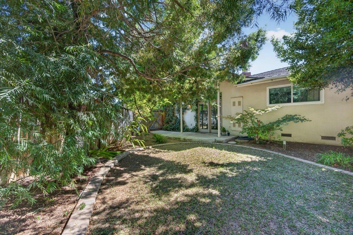 749 W Escalon Avenue