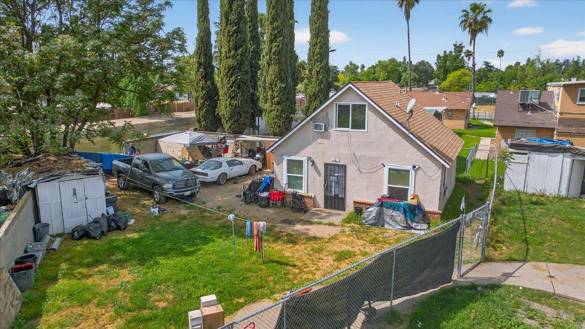 1328 E Fedora Avenue