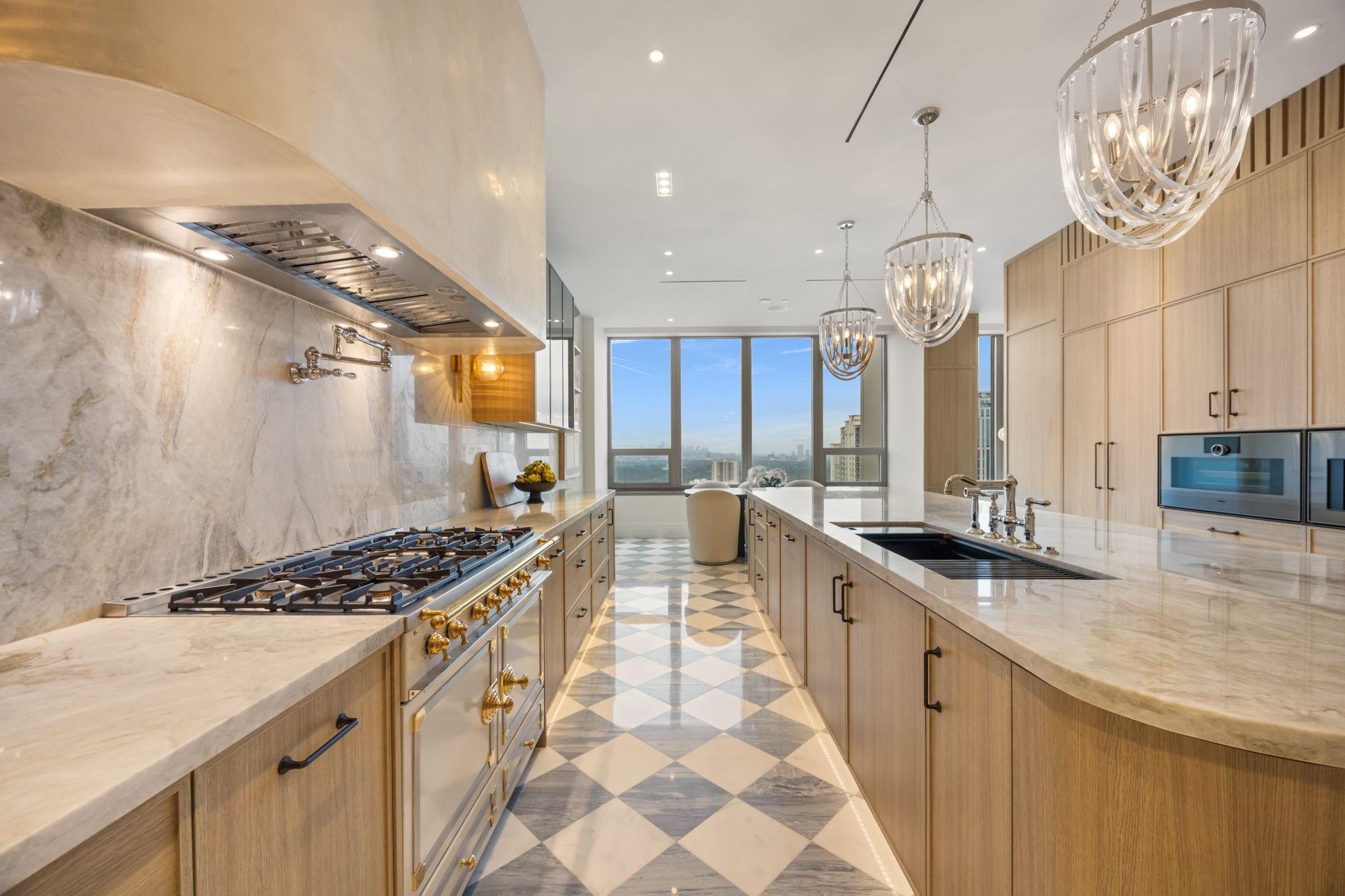 1275 S Post Oak Lane # 2502