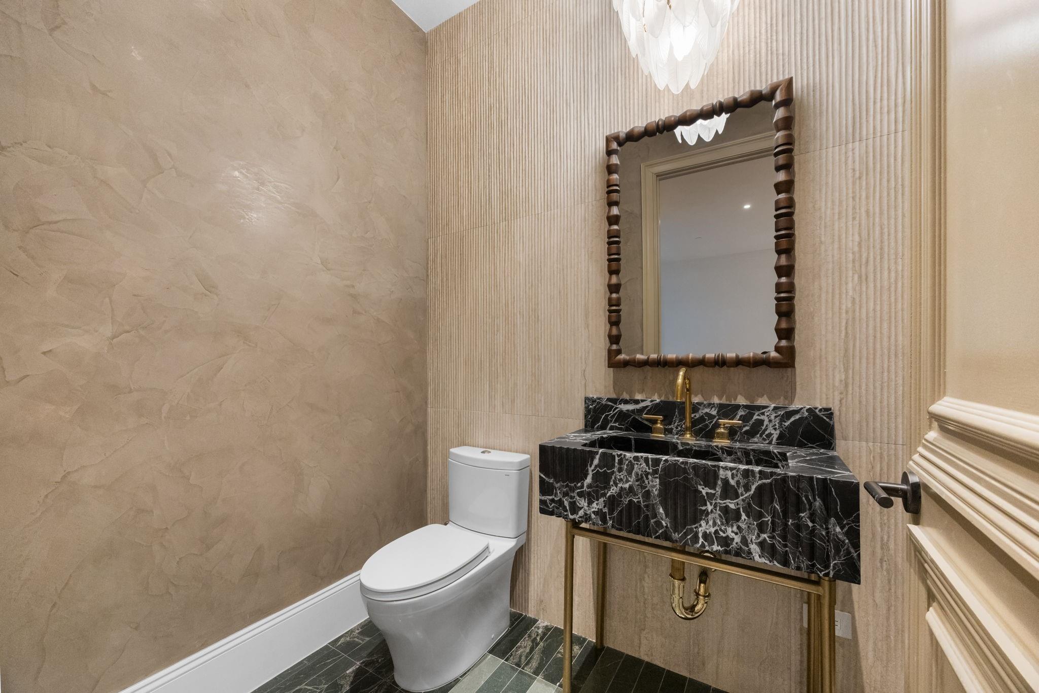 1275 S Post Oak Lane # 2502