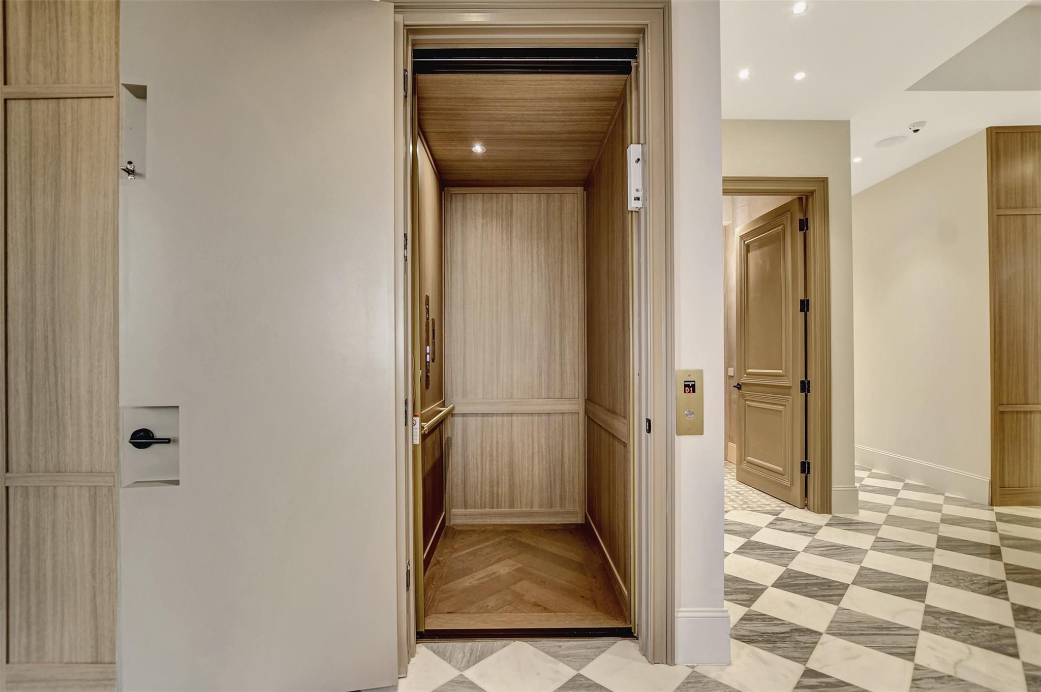 1275 S Post Oak Lane # 2502