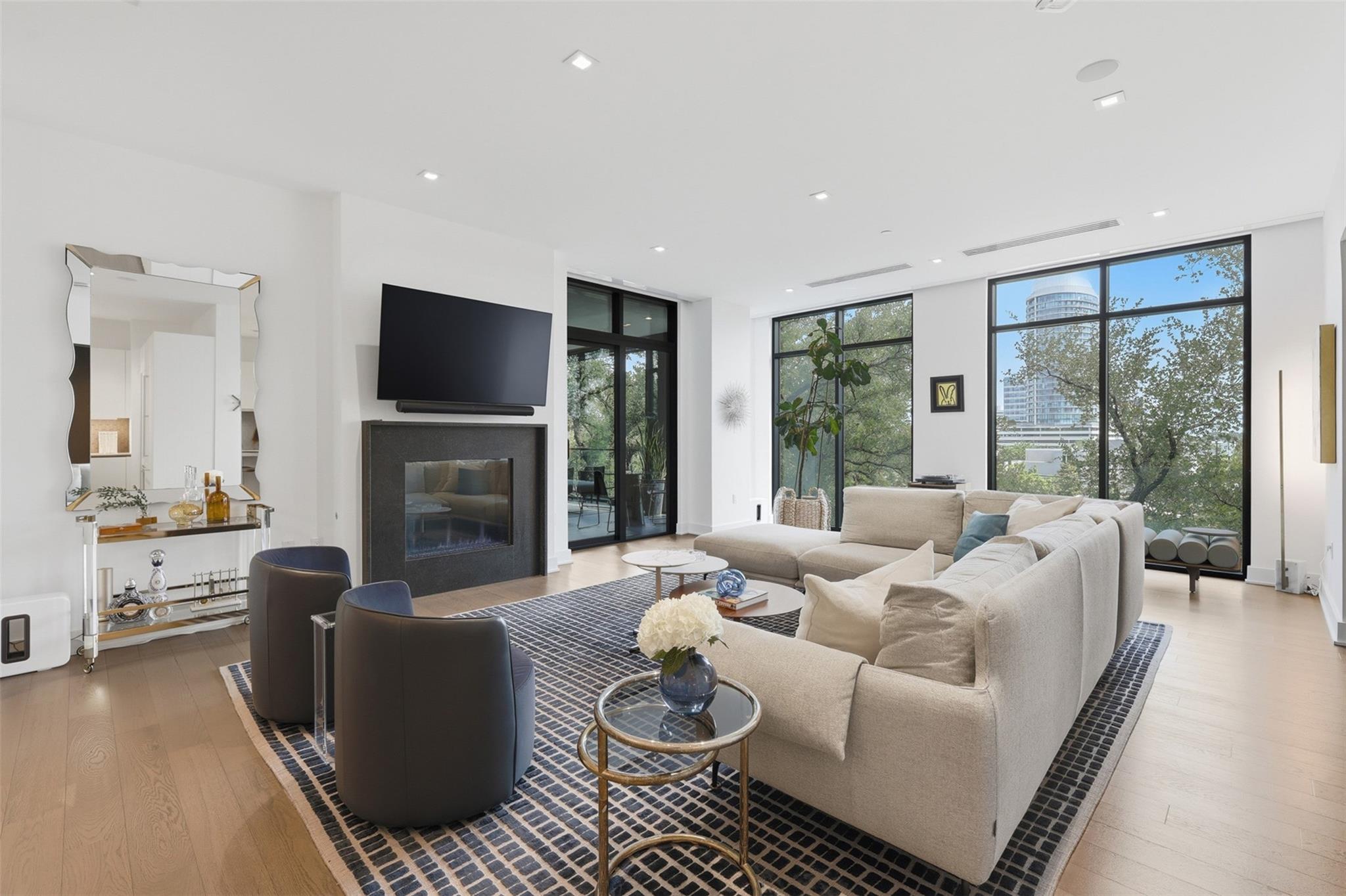 2710 Steel Street # 405