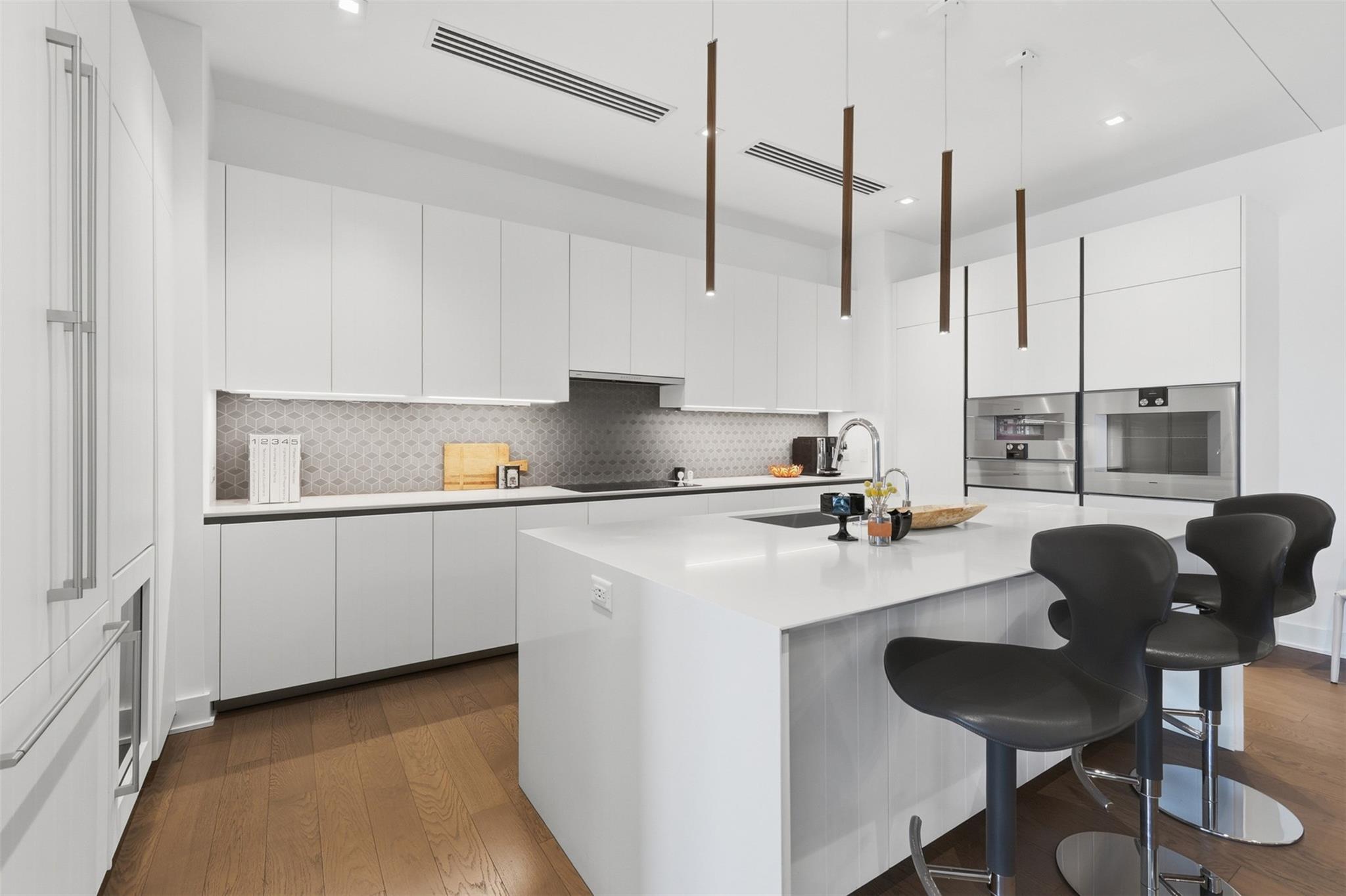 2710 Steel Street # 405