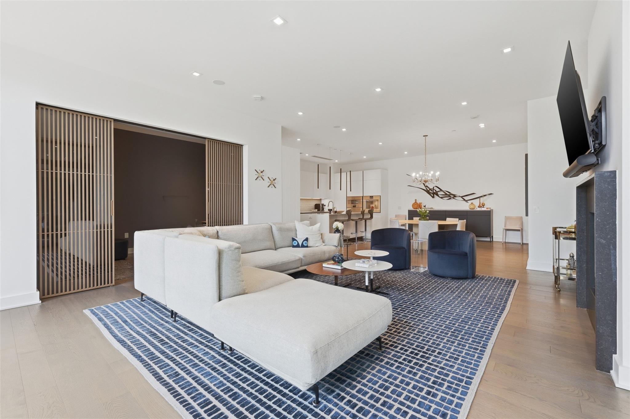 2710 Steel Street # 405