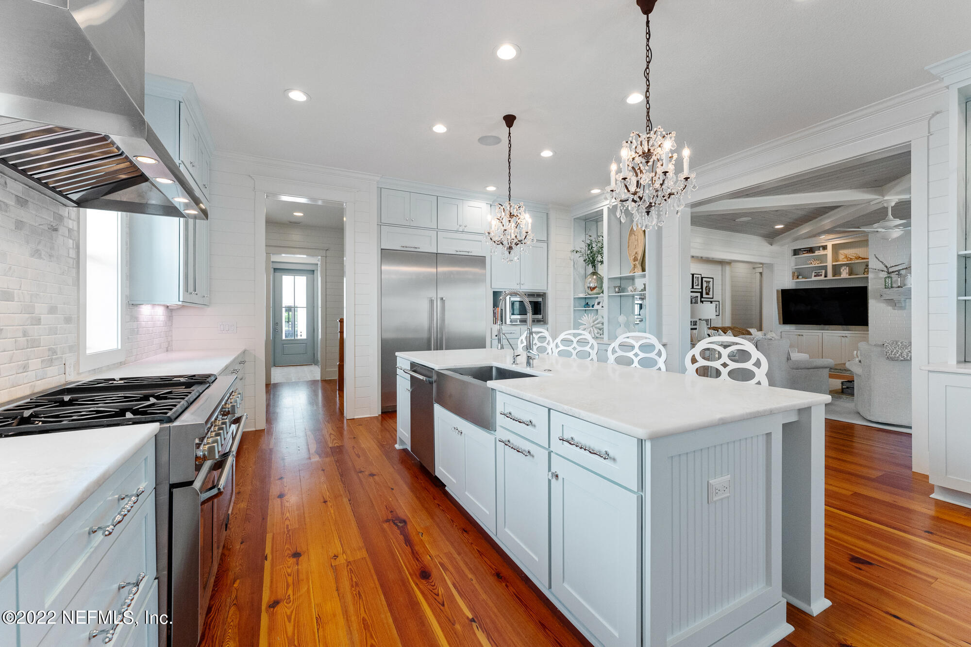 191 ROSCOE Boulevard N