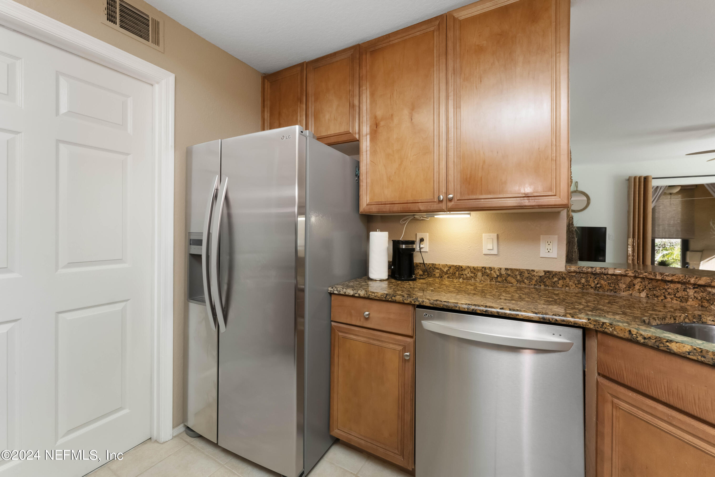 25 ARBOR CLUB Drive, 108