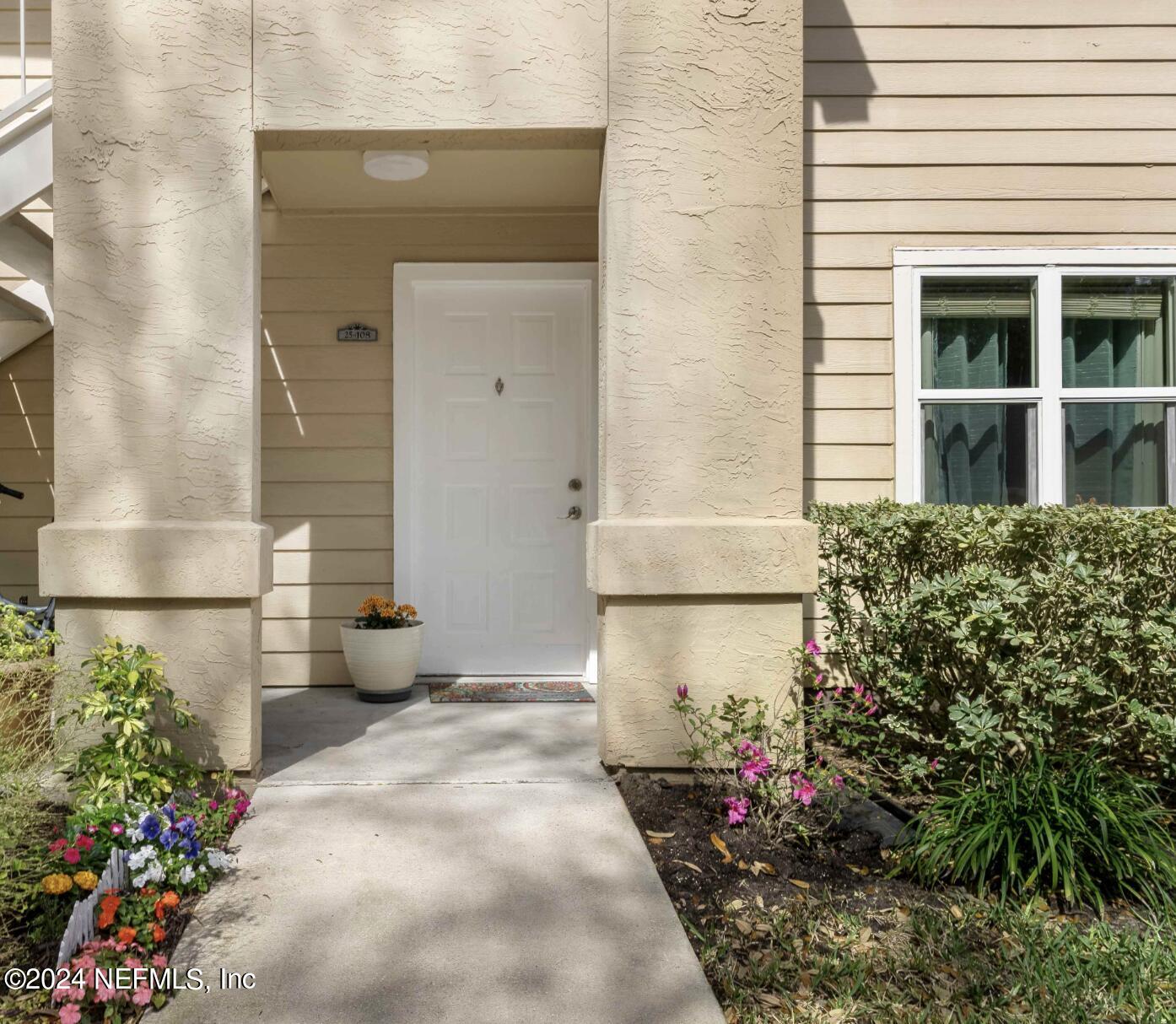 25 ARBOR CLUB Drive, 108