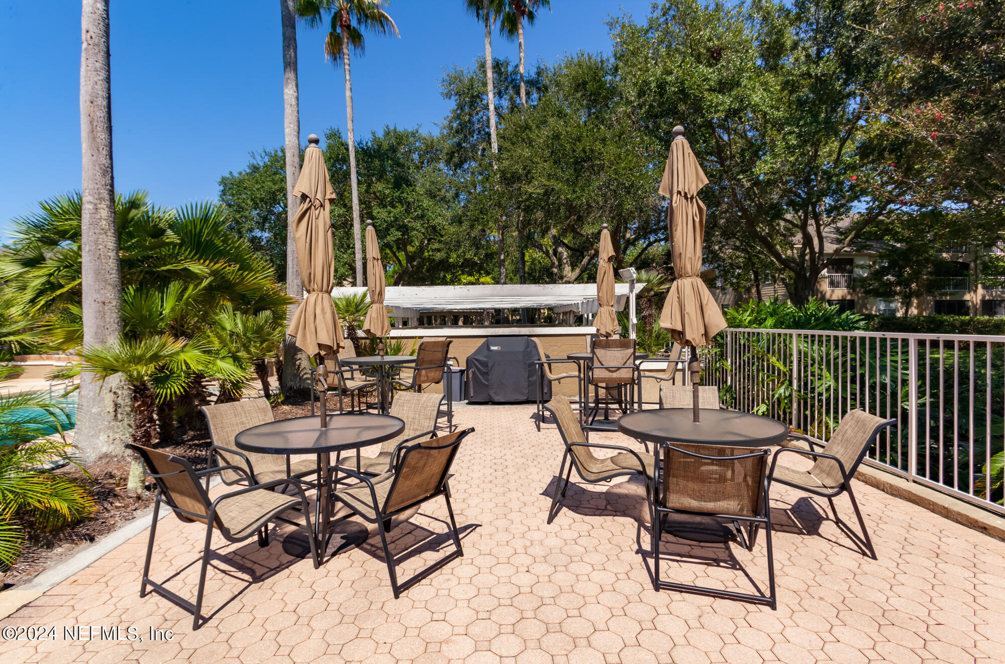 25 ARBOR CLUB Drive, 108