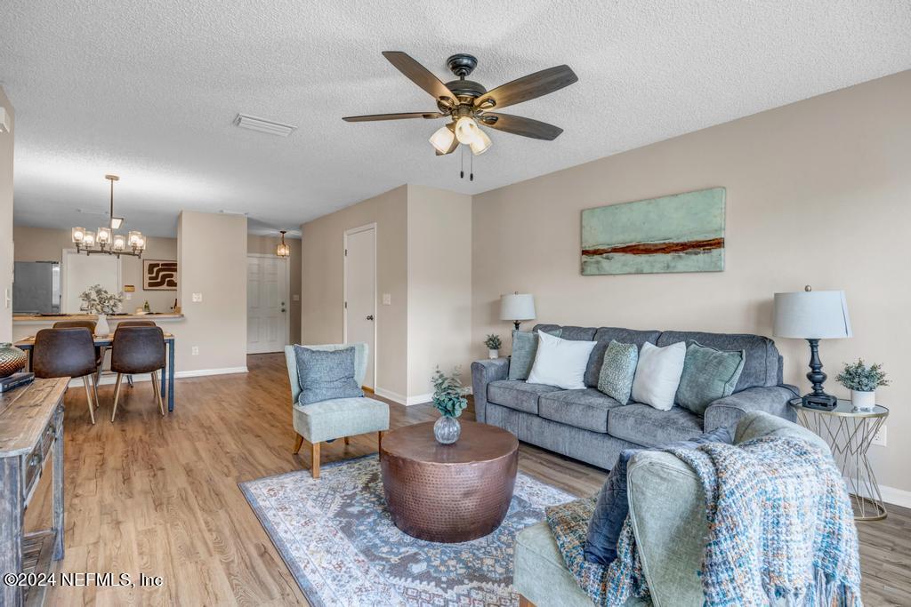 7761 HIGHCHAIR Lane