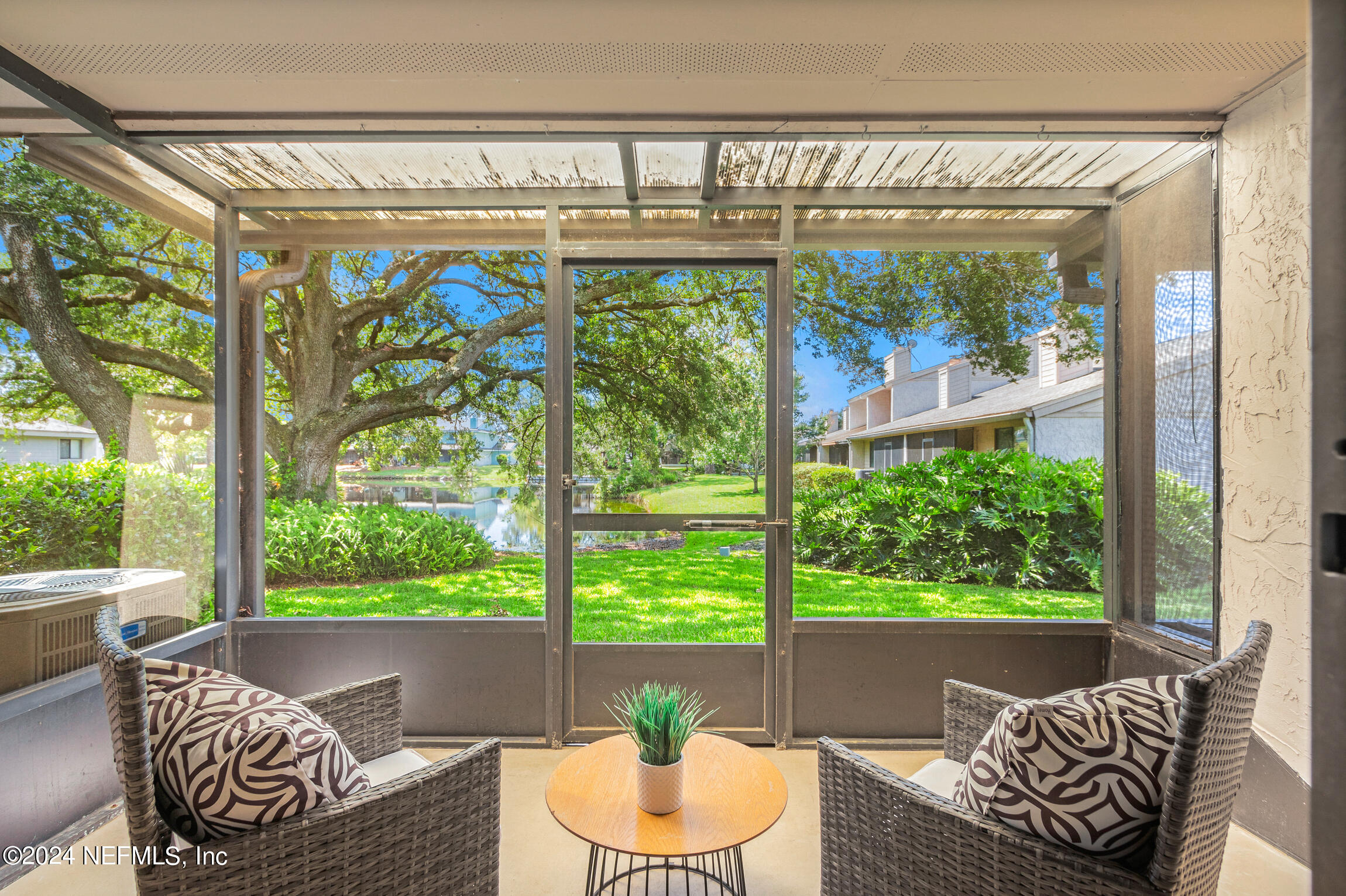 2071 SEA HAWK Circle