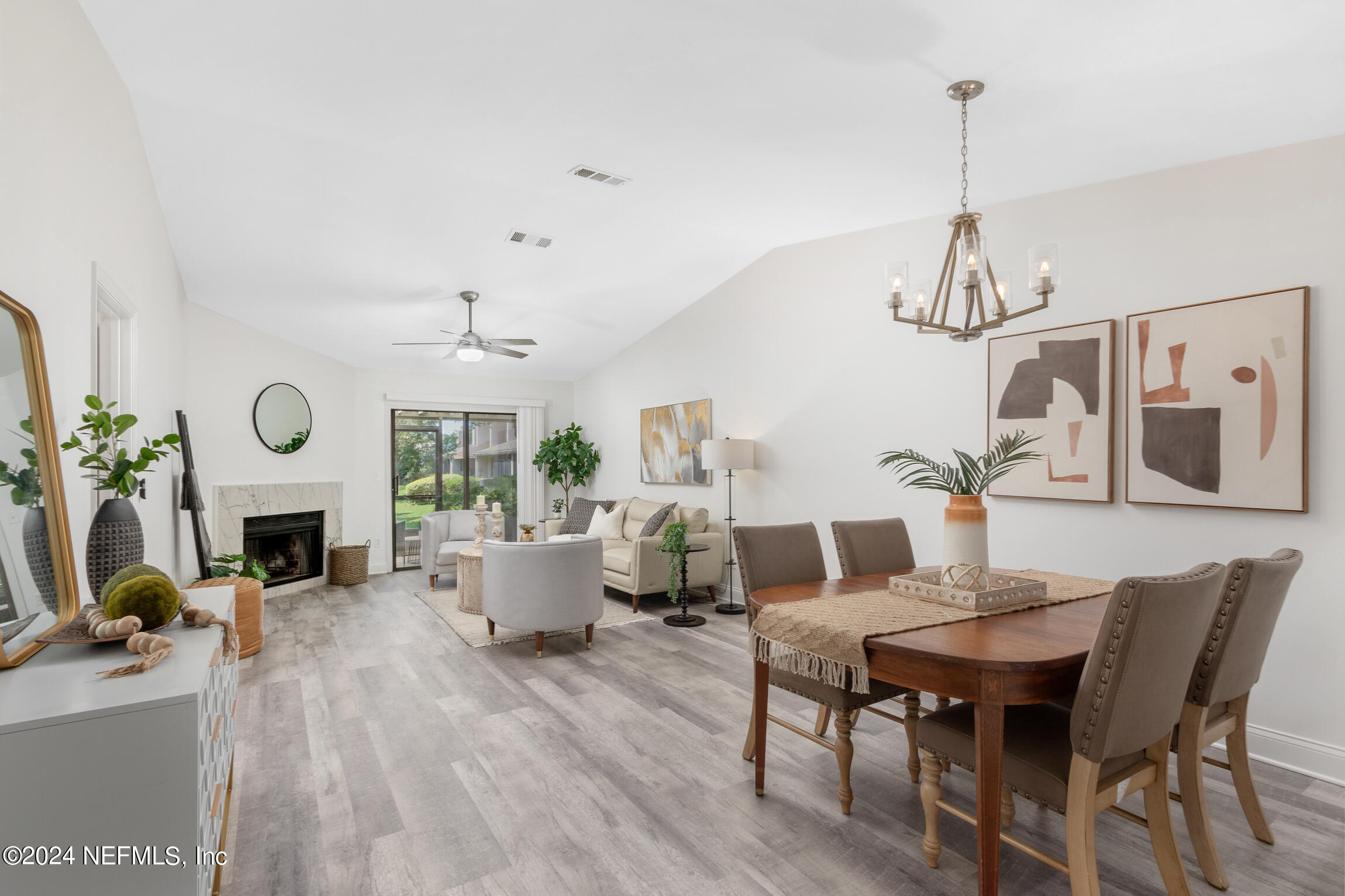 2071 SEA HAWK Circle