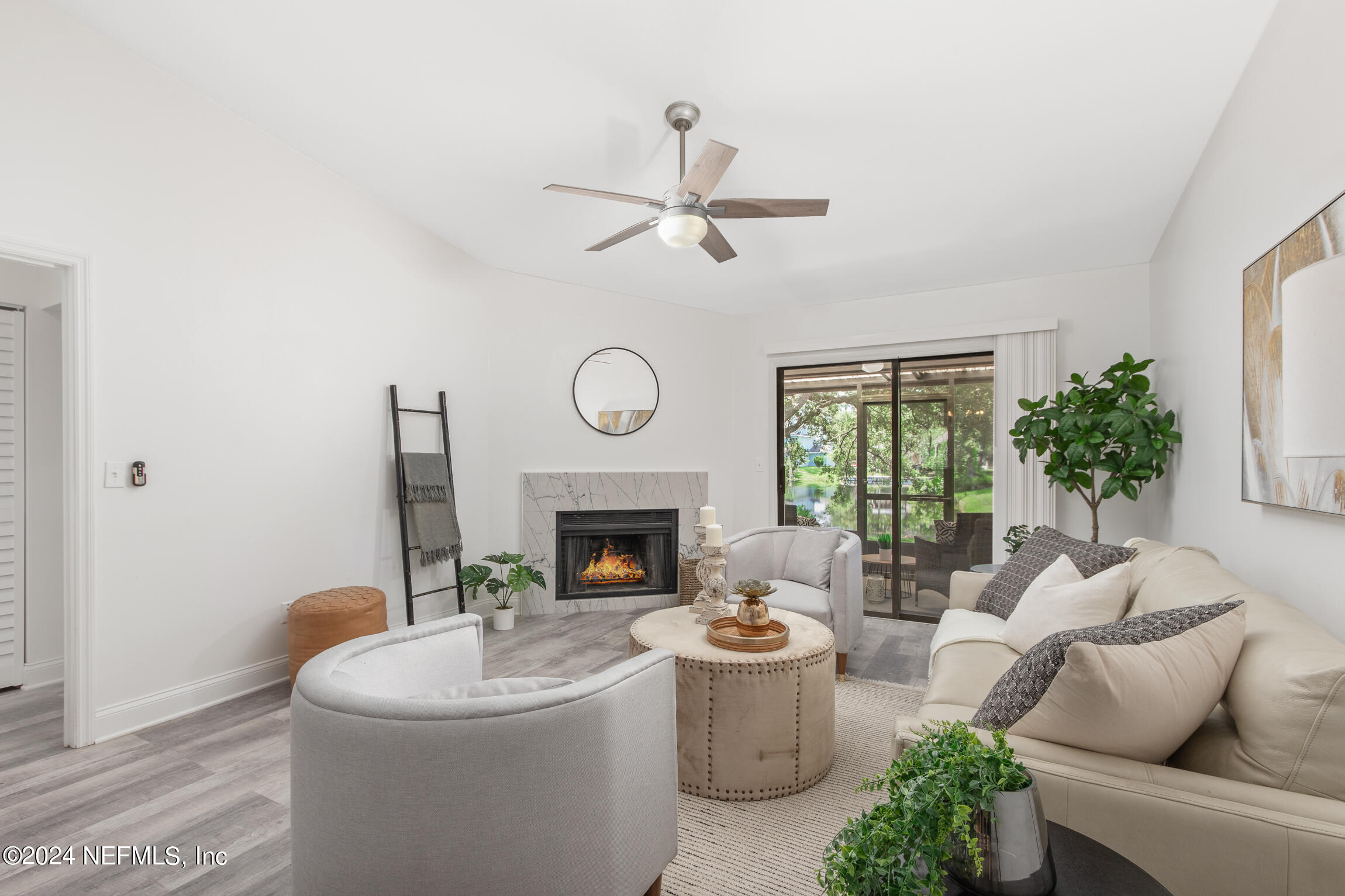 2071 SEA HAWK Circle